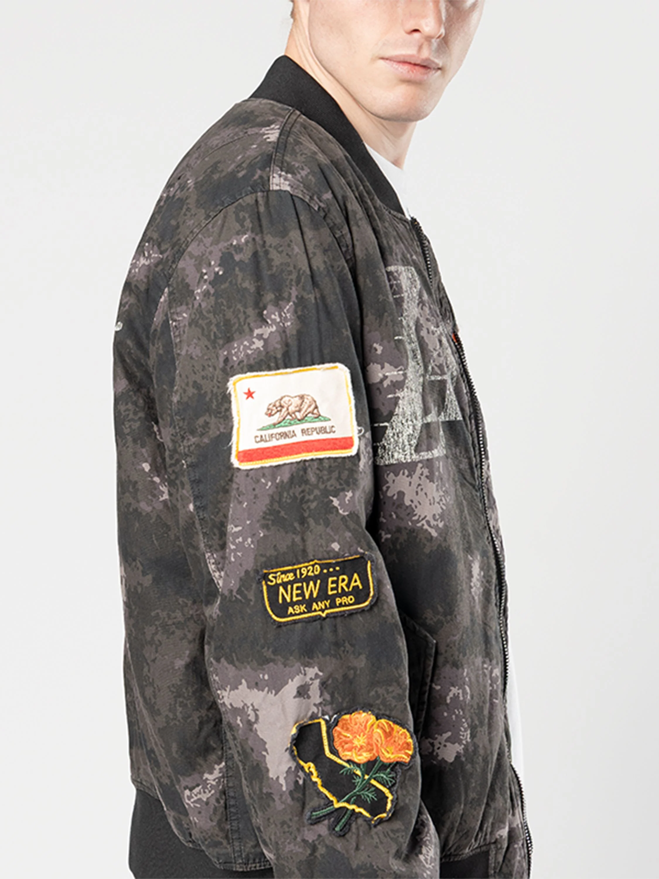 LOS ANGELES LAKERS X ALPHA X NEW ERA MA-1 BOMBER JACKET (BLACK CAMO) - Image 10