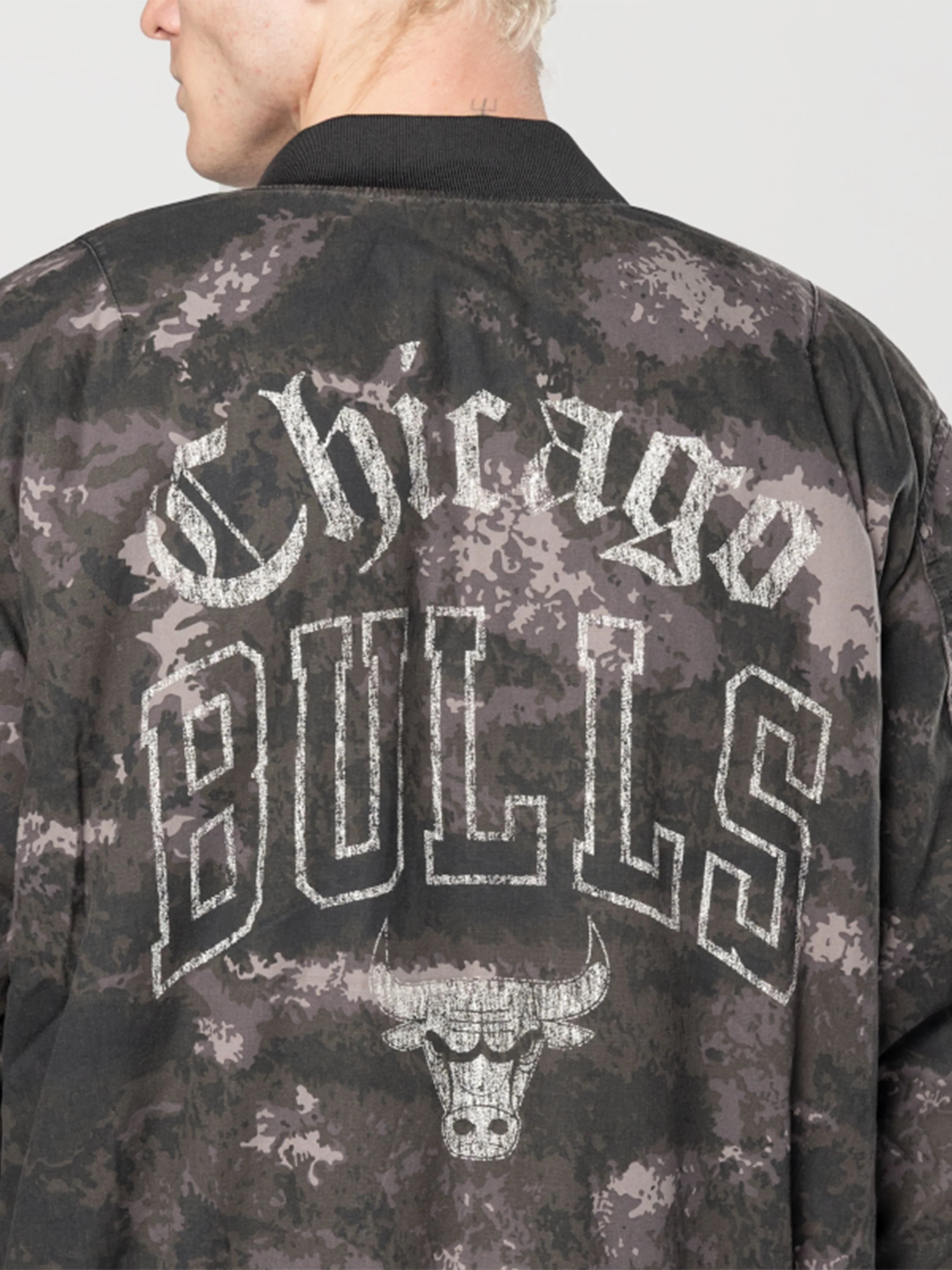 CHICAGO BULLS X ALPHA X NEW ERA MA-1 BOMBER JACKET (BLACK CAMO) - Image 8