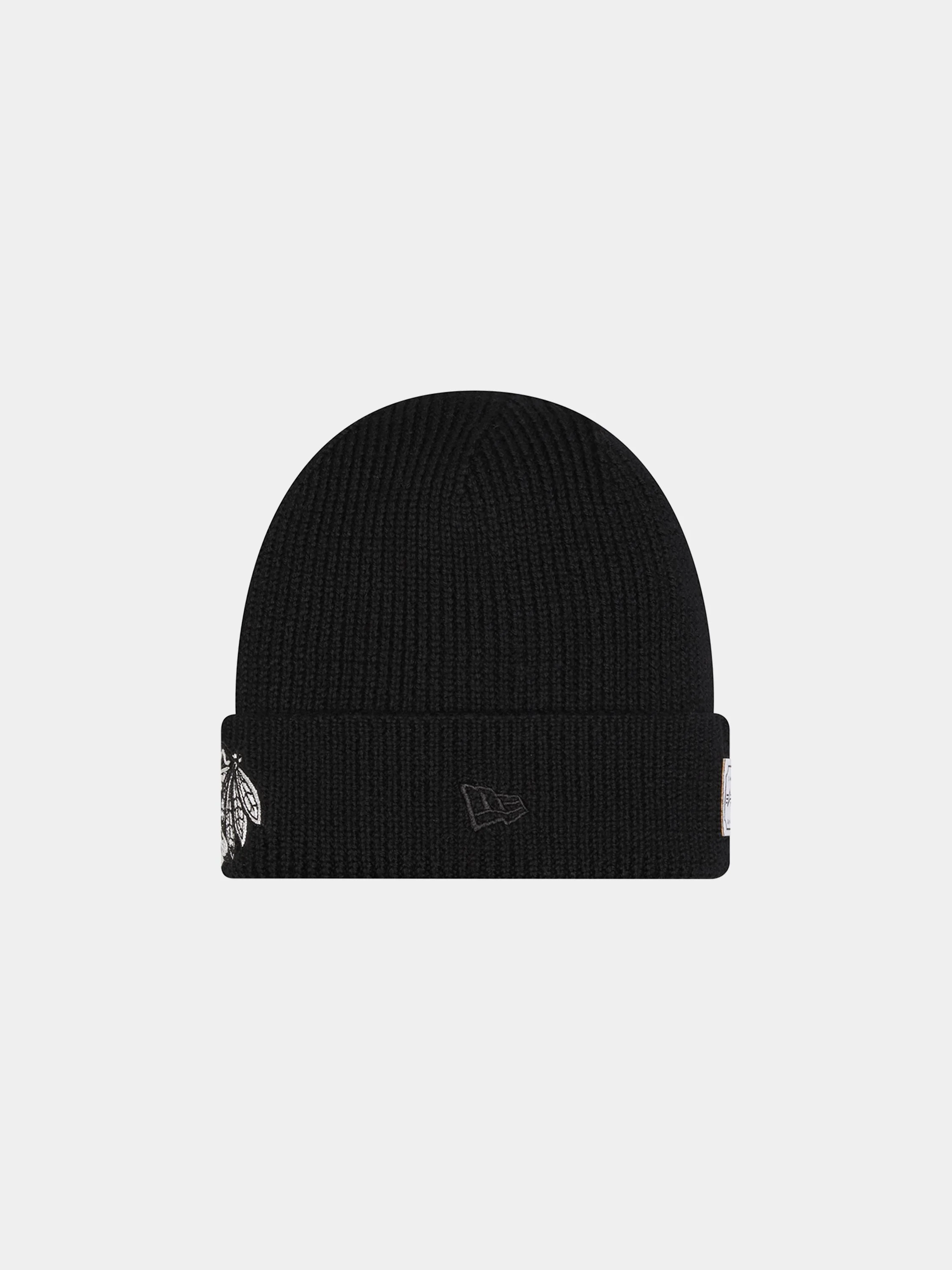 CHICAGO BLACKHAWKS X ALPHA X NEW ERA SHORT CUFF BEANIE - Image 3