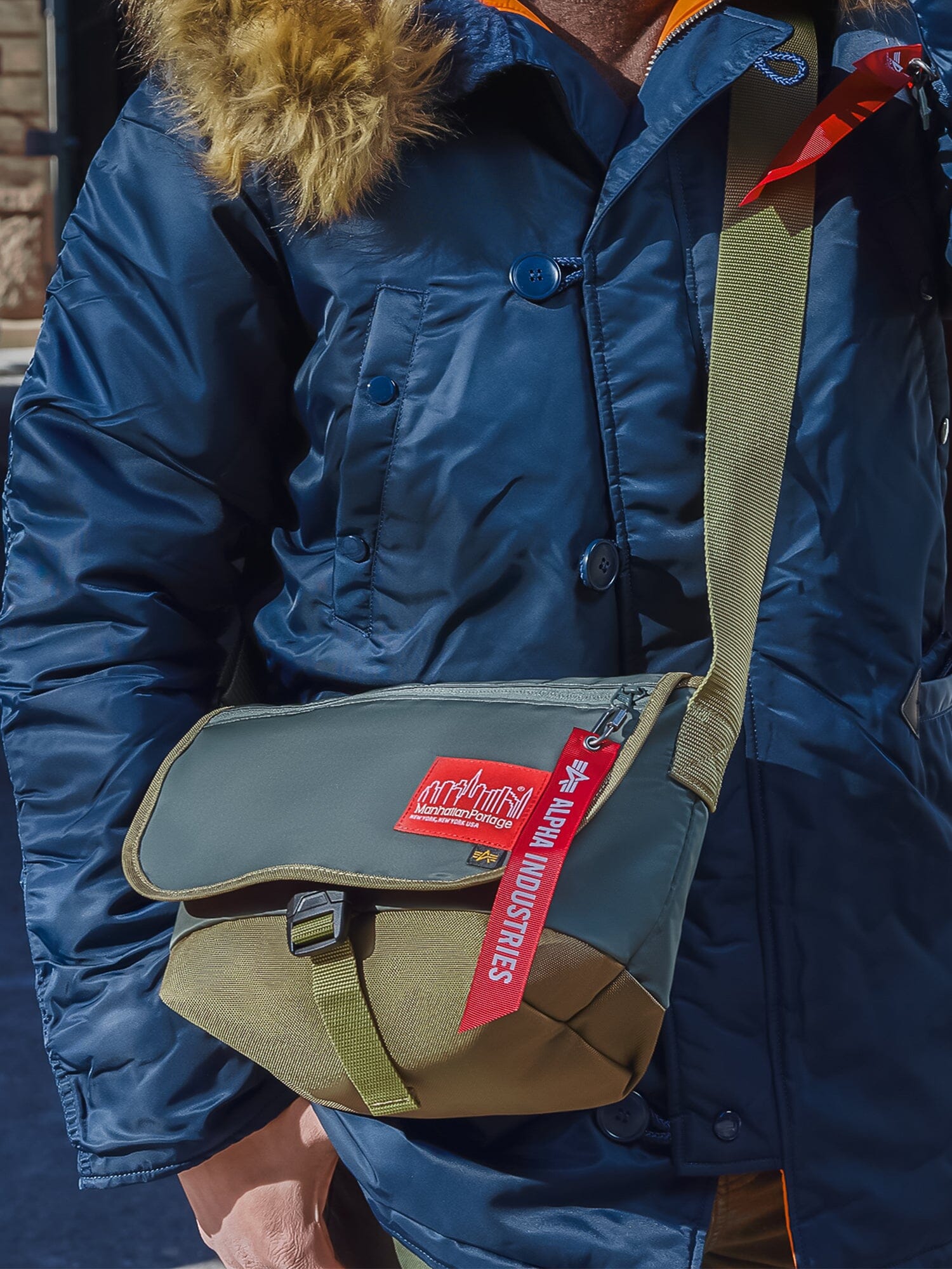 ALPHA X MANHATTAN PORTAGE NYLON MESSENGER BAG SM - Image 15