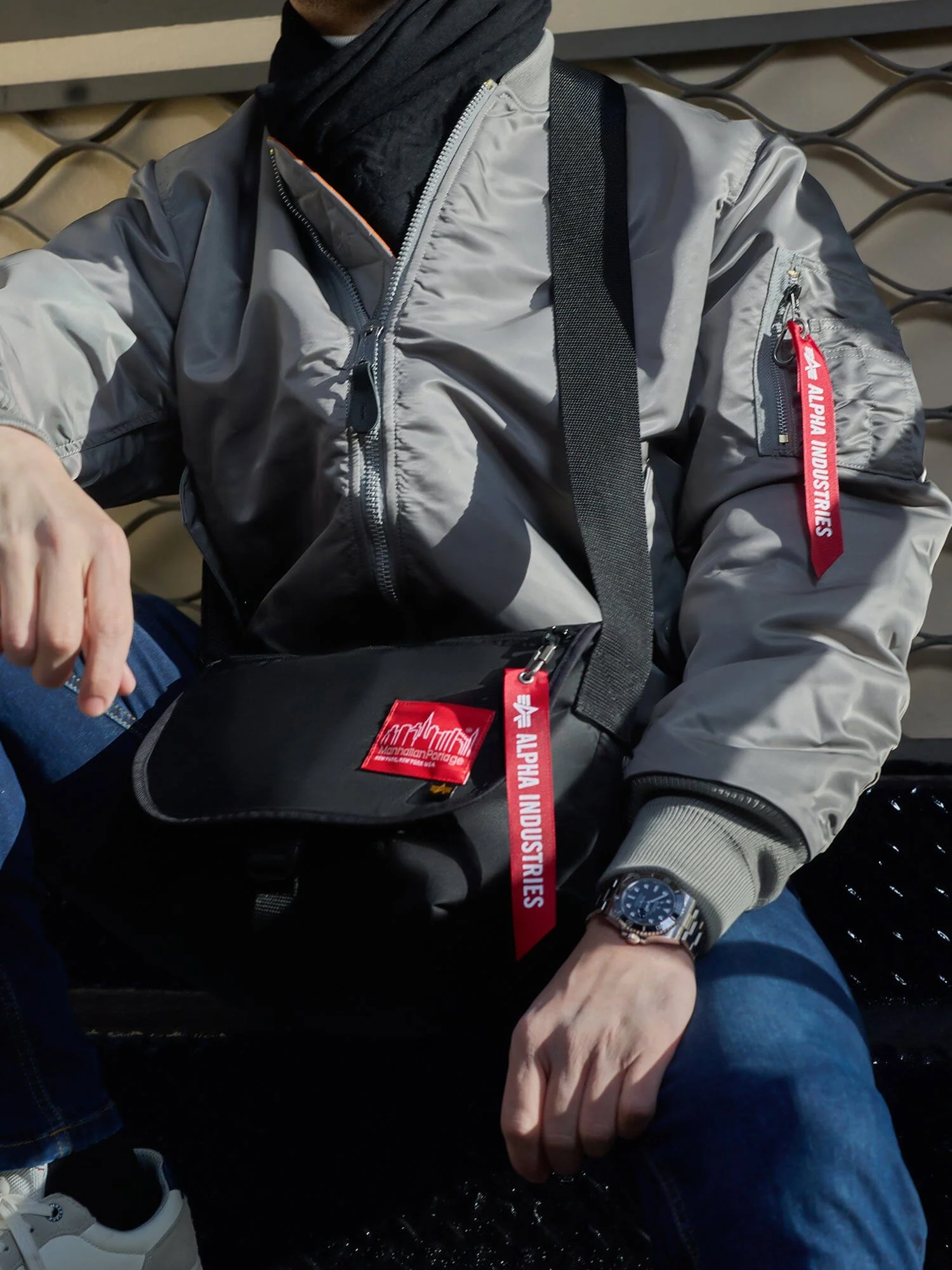 ALPHA X MANHATTAN PORTAGE NYLON MESSENGER BAG SM - Image 8