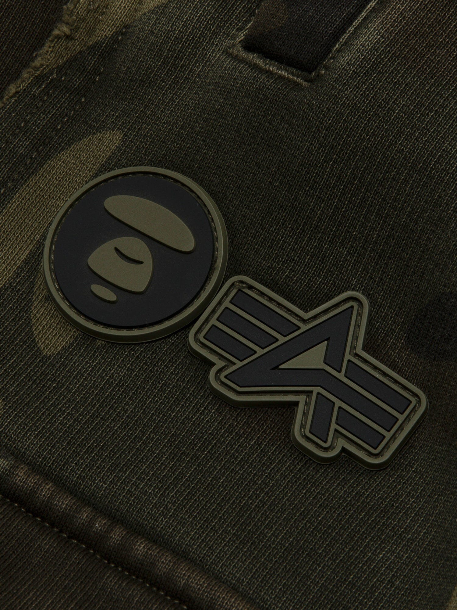 AAPE X ALPHA CAMO ARMY SWEATPANT - Image 4