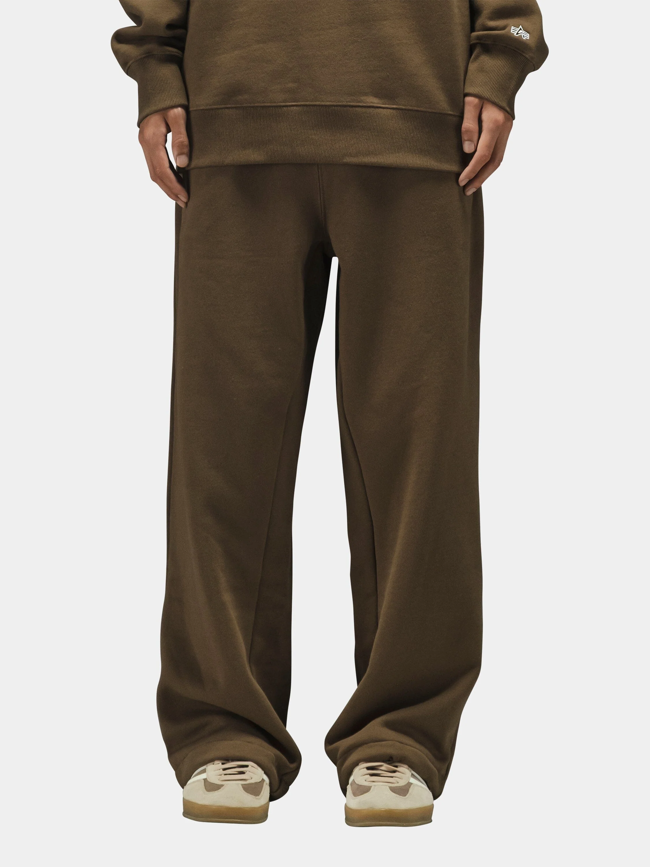 ESSENTIAL SWEATPANTS (SEASONAL) - Image 2