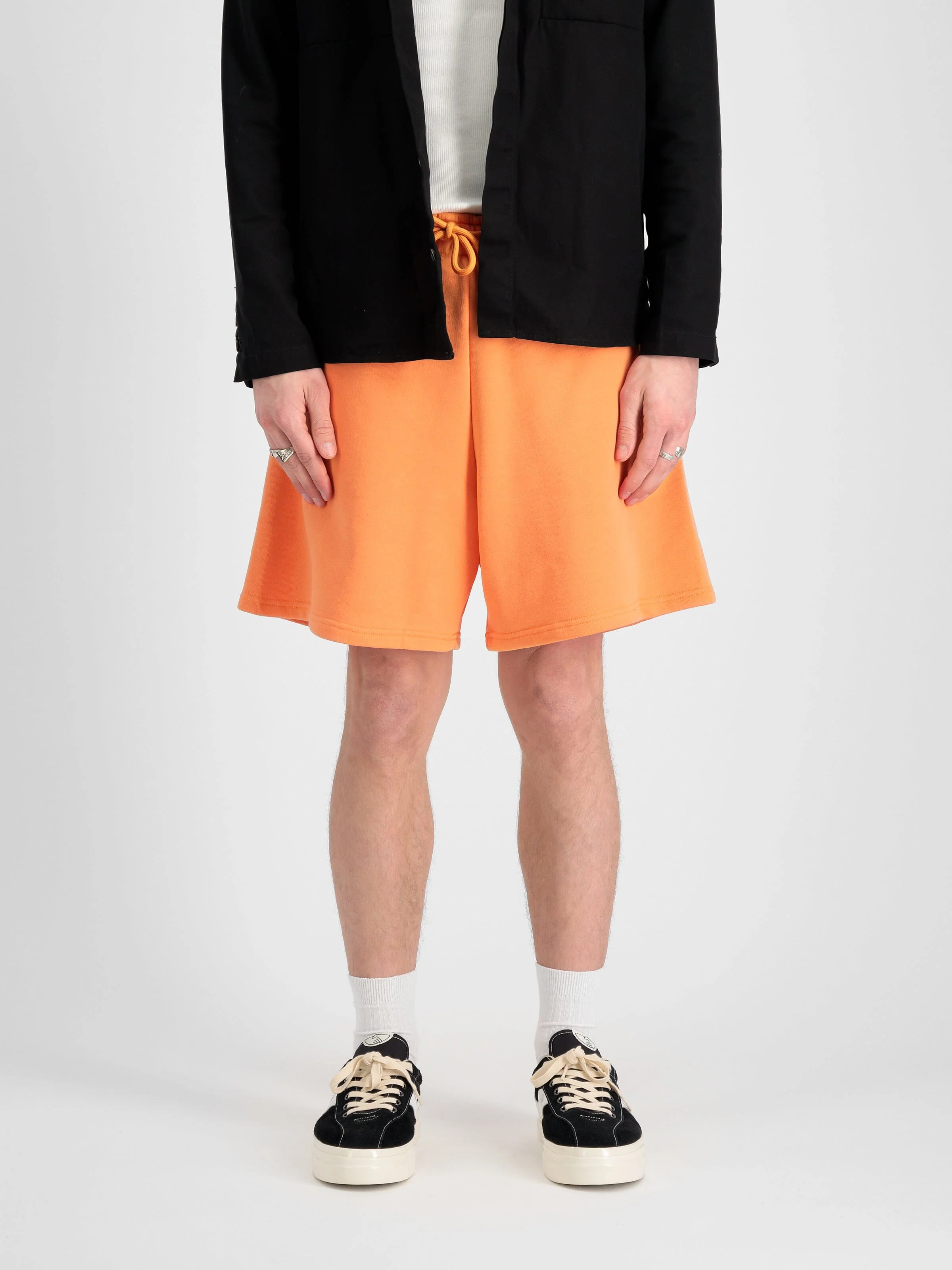 ALPHA ESSENTIAL RELAXED SHORT - Image 3