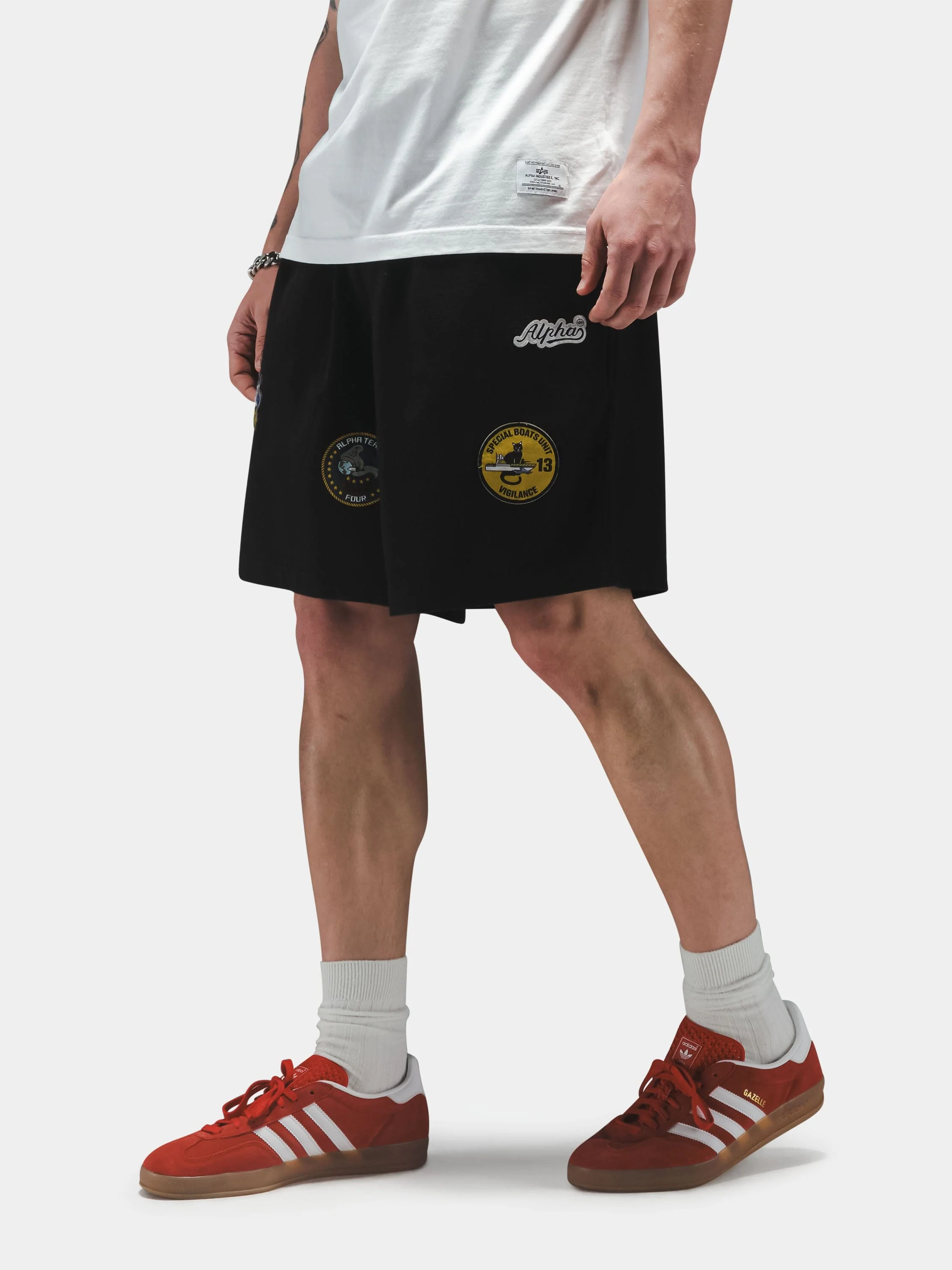 PATCHED JERSEY SHORT - Image 3