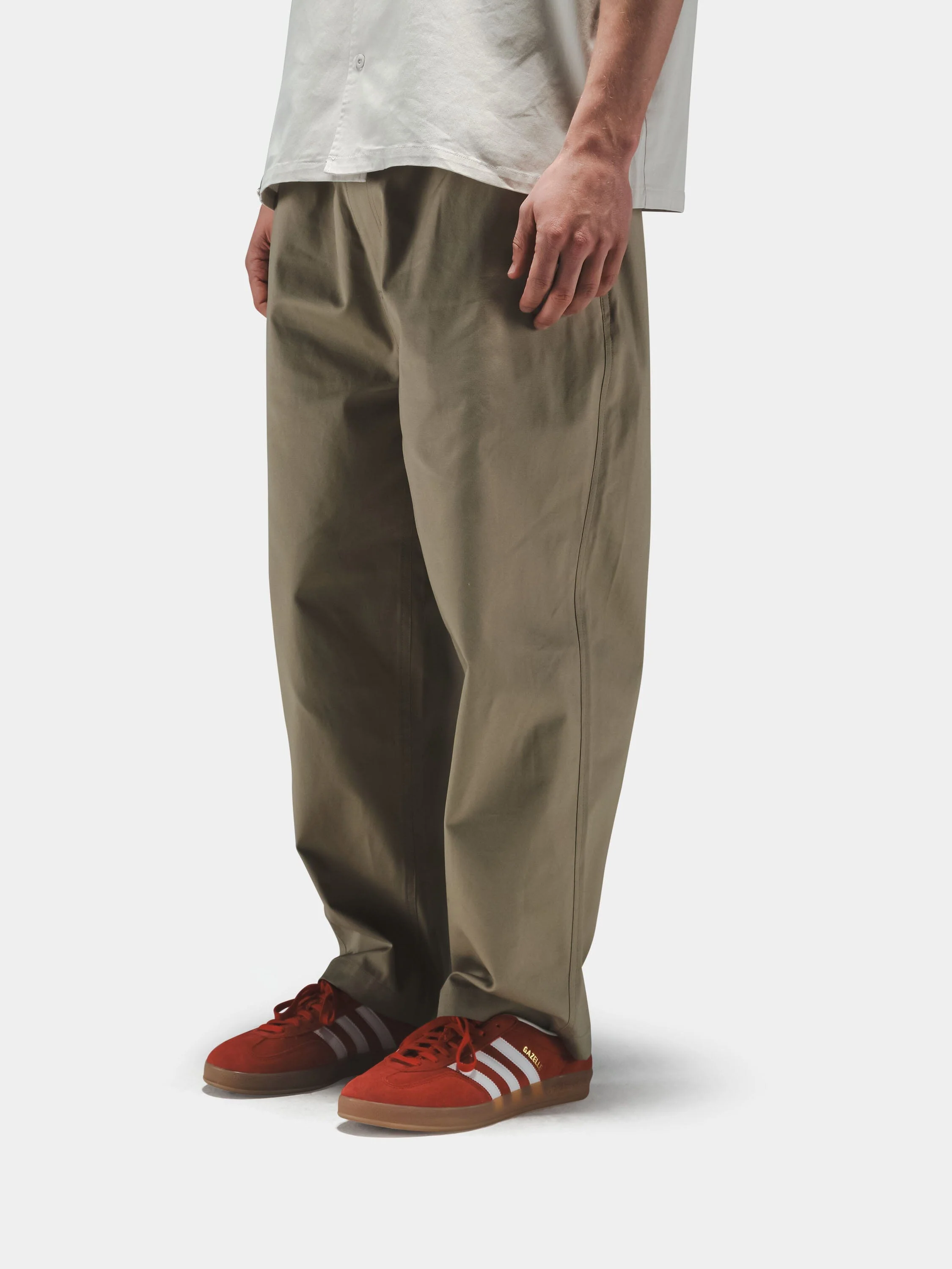 RELAXED LIGHTWEIGHT PANT - Image 2