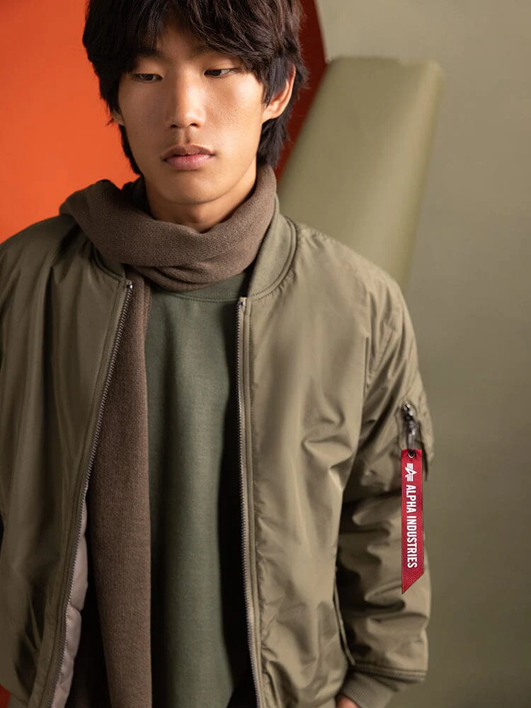 REVERSIBLE ONION QUILTED MA-1 BOMBER JACKET - Image 10