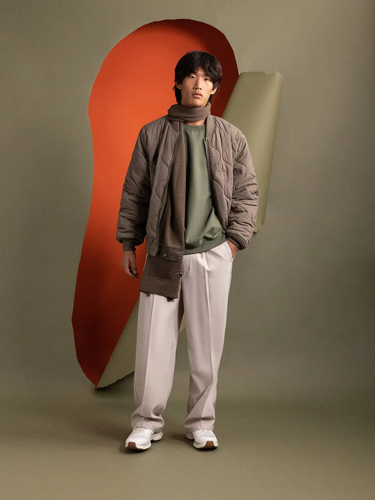 REVERSIBLE ONION QUILTED MA-1 BOMBER JACKET - Image 13