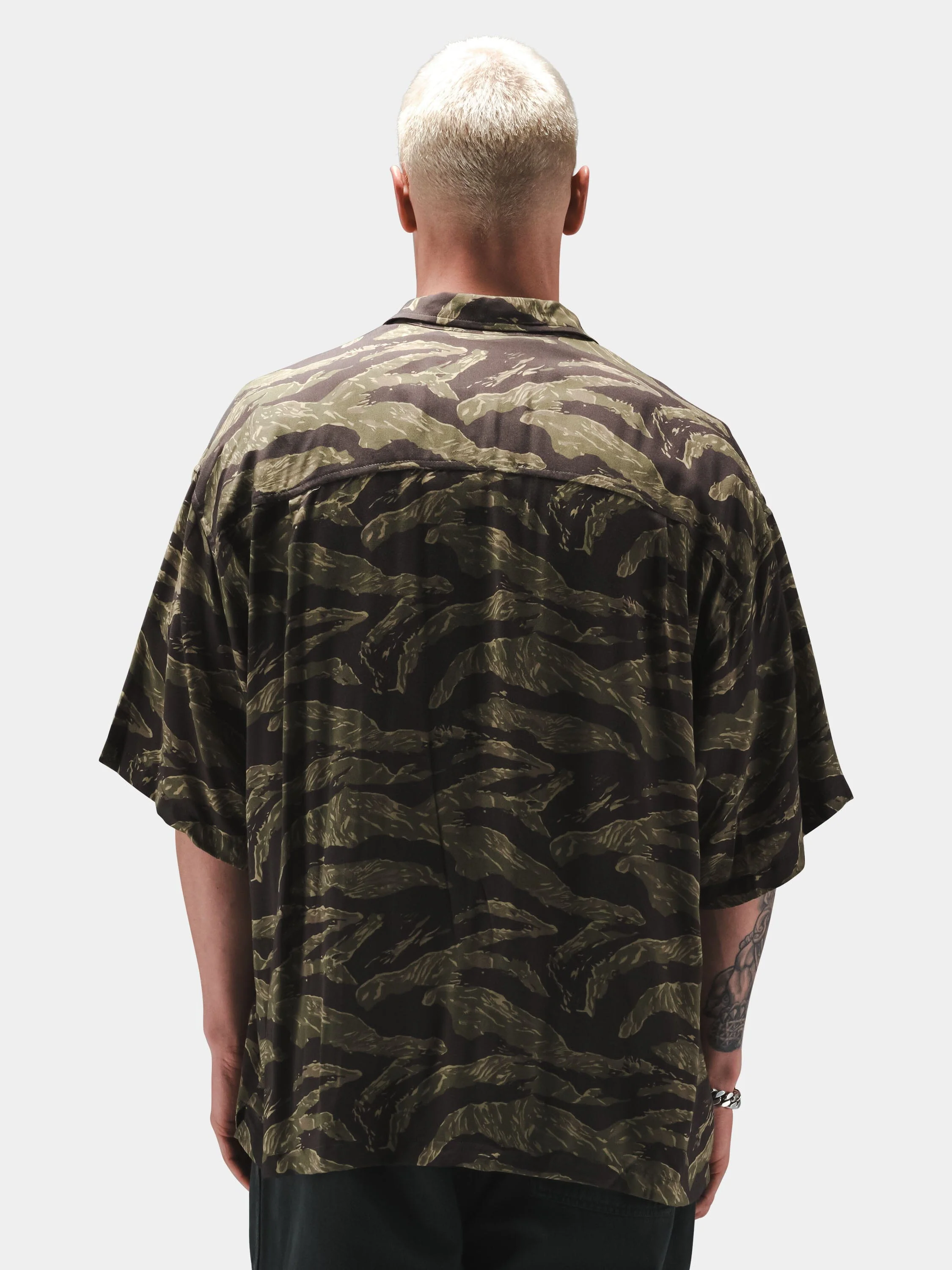 CAMO RELAXED CAMP SHORT SLEEVE SHIRT - Image 10