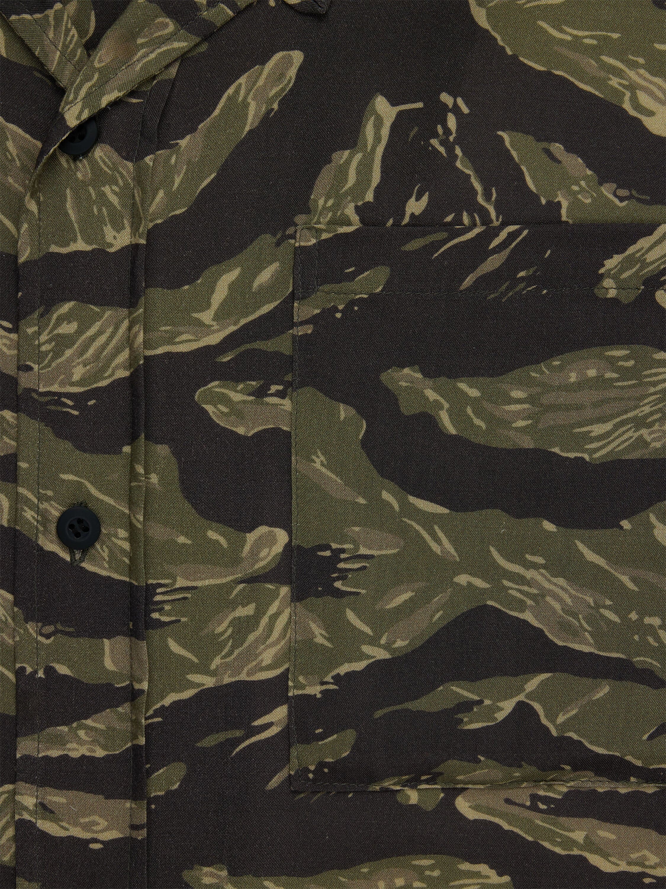 CAMO RELAXED CAMP SHORT SLEEVE SHIRT - Image 12