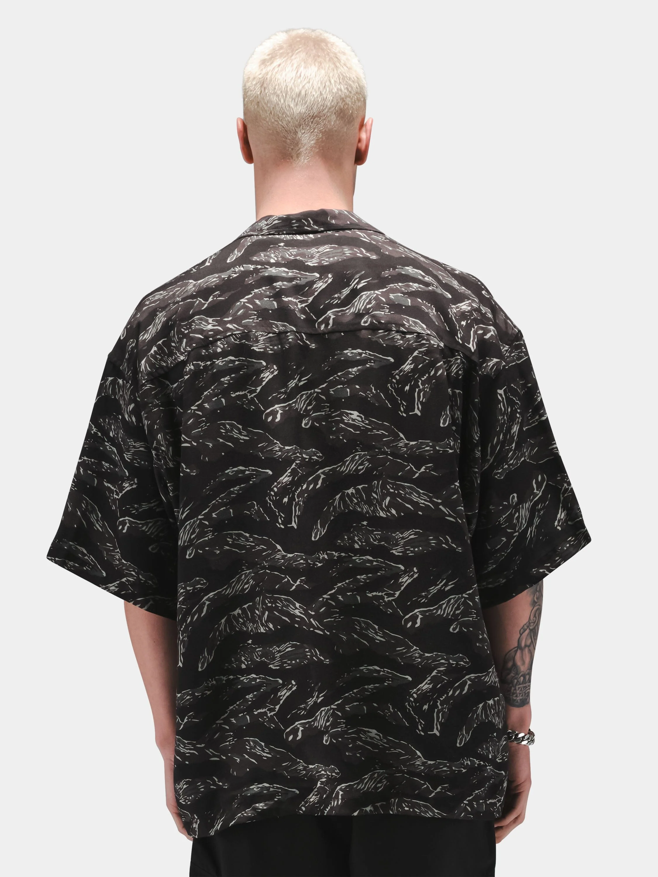 CAMO RELAXED CAMP SHORT SLEEVE SHIRT - Image 4