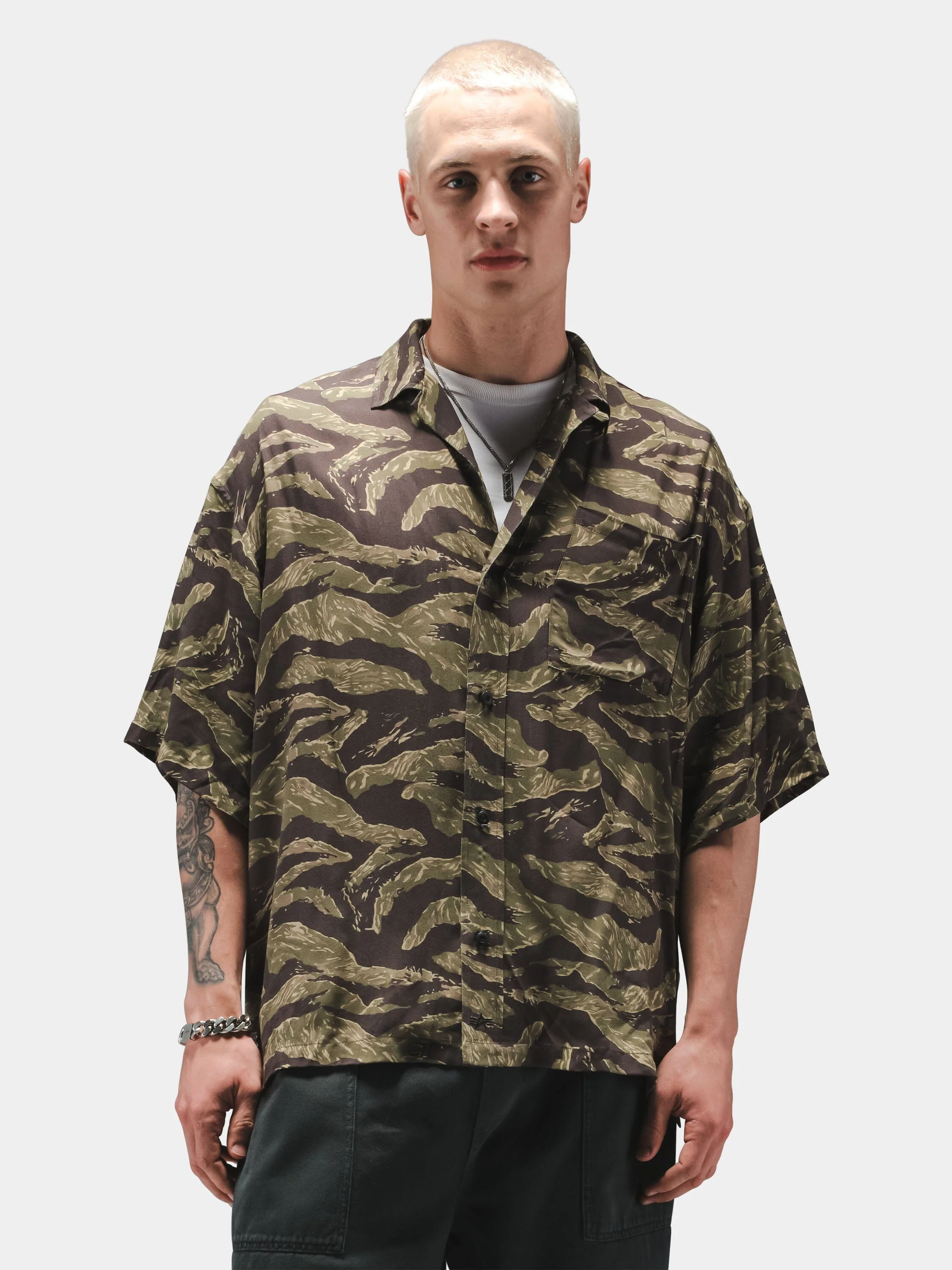 CAMO RELAXED CAMP SHORT SLEEVE SHIRT - Image 8
