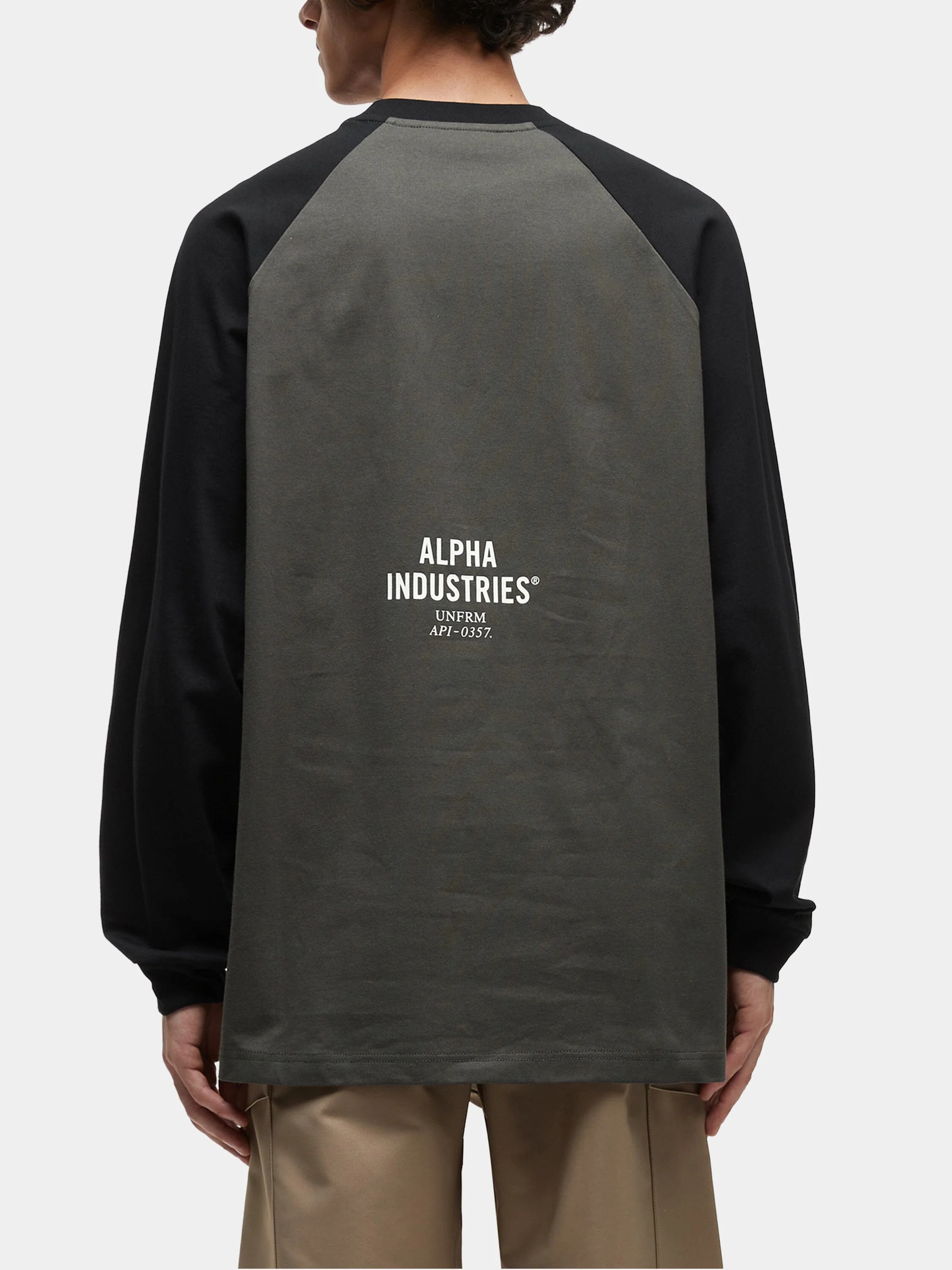 UNFRM LONG-SLEEVED RAGLAN T-SHIRT - Image 10