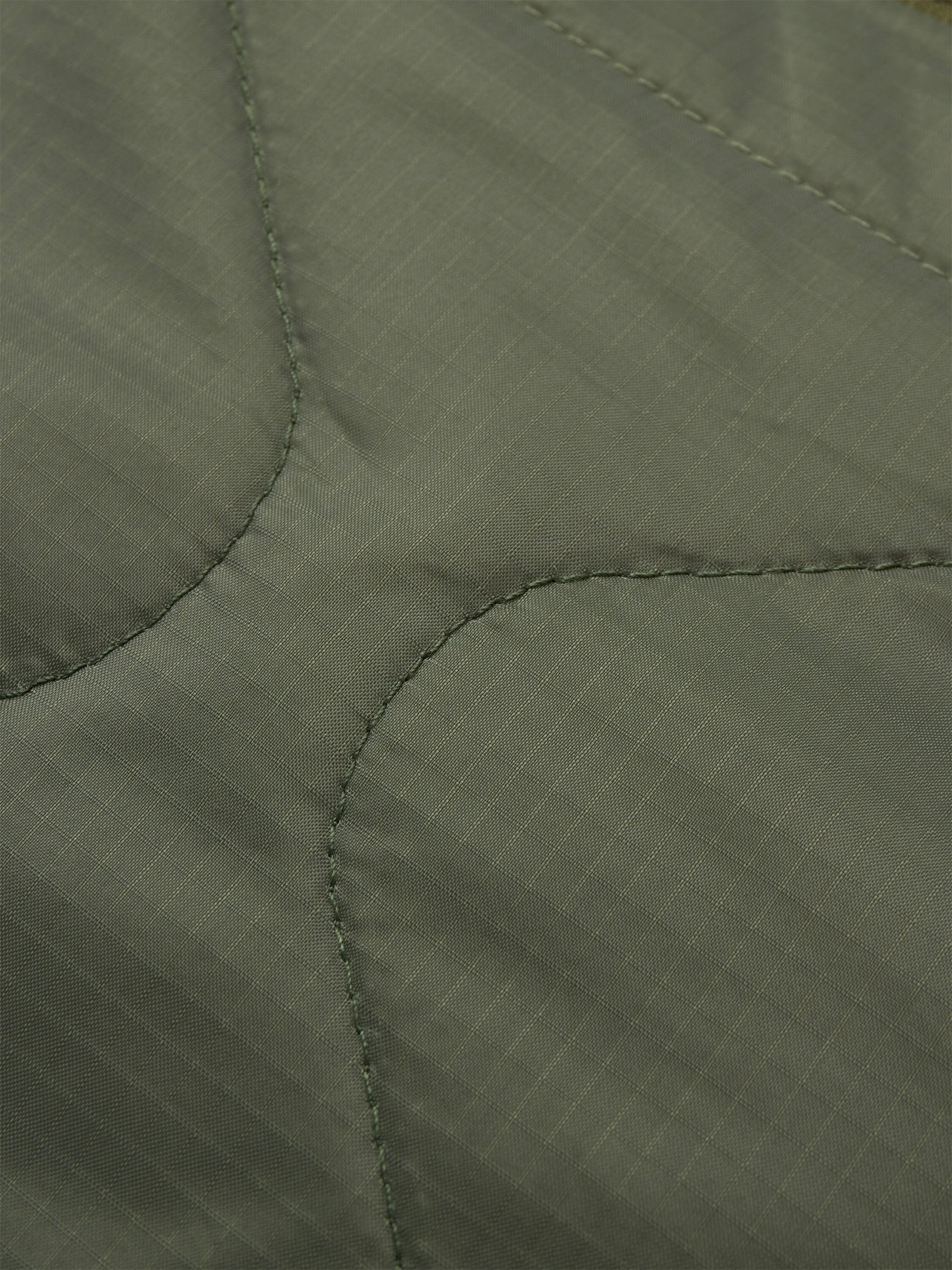 L-2B RELAXED QUILTED FLIGHT JACKET - Image 18
