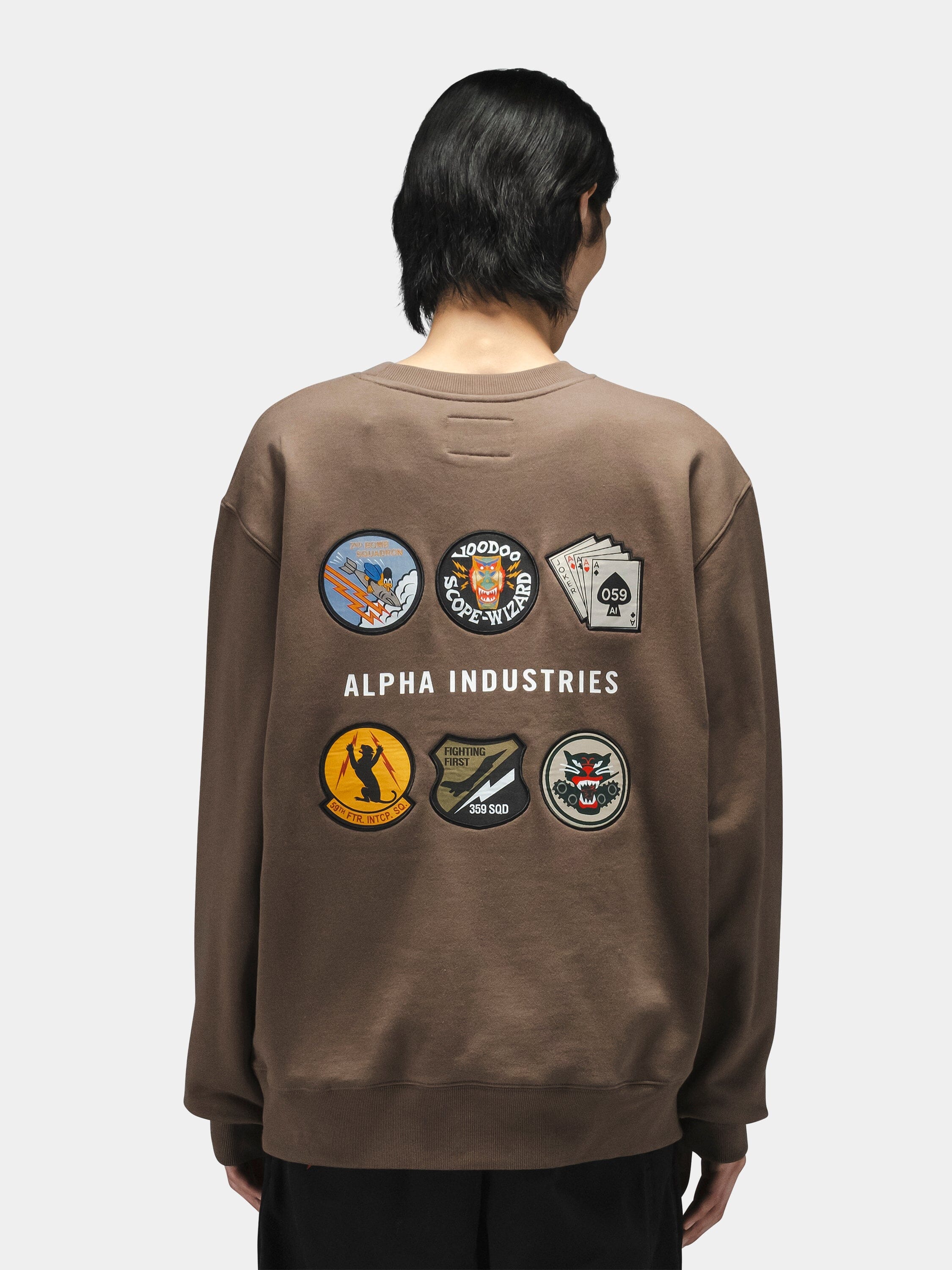 PATCHED CREWNECK - Image 13
